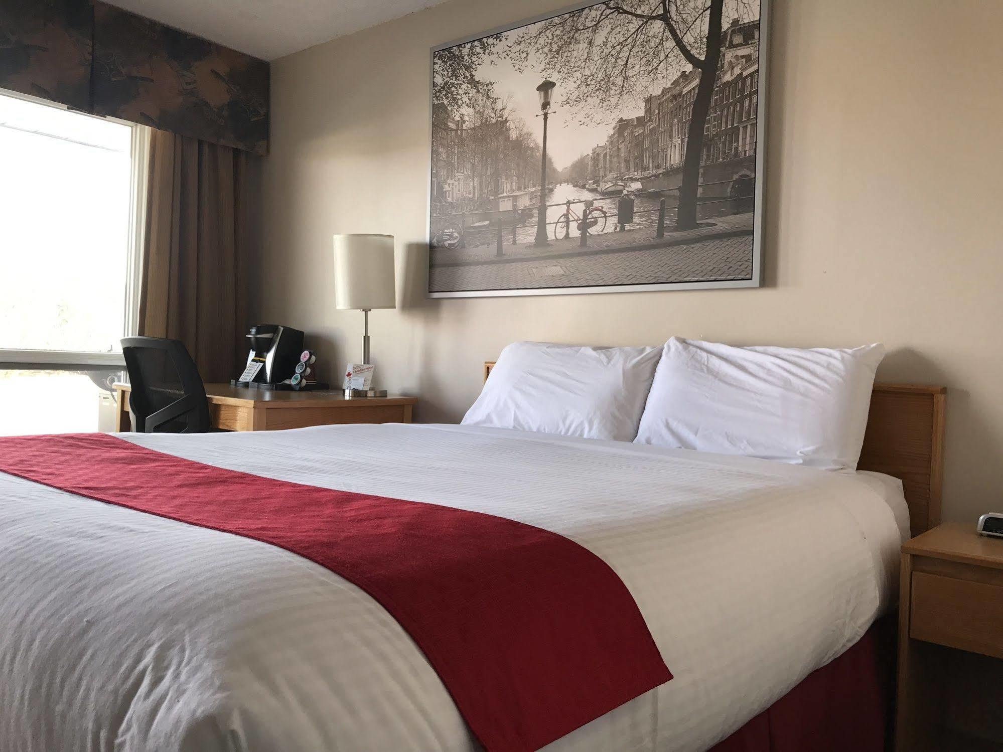 Canadian Motel North Battleford Eksteriør bilde