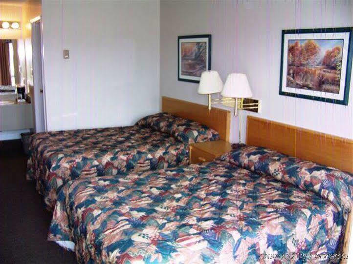 Canadian Motel North Battleford Eksteriør bilde