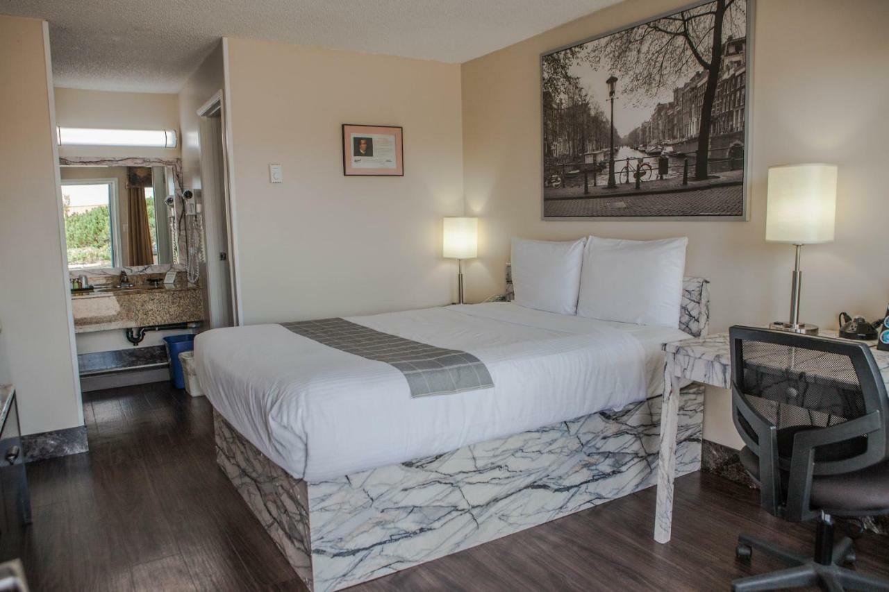 Canadian Motel North Battleford Eksteriør bilde